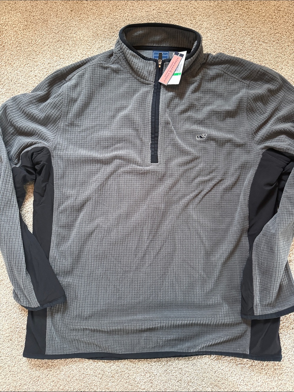 Vineyard Vines Men’s Gray & Black Lightweight Quarter-Zip Pullover